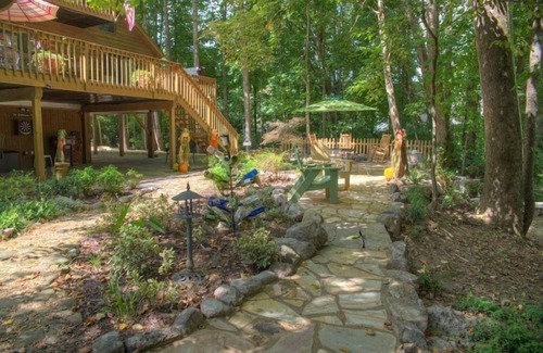 Helen Cabin | Luxury Cabin On The Chattahoochee River - Short Walk To Downtown Helen