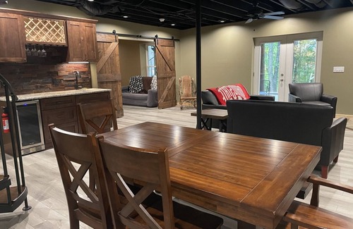 Logan Cabin | Luxury Cabin Rentals Hocking Hills with Hot Tub and Pet Friendly Old Man's Cave