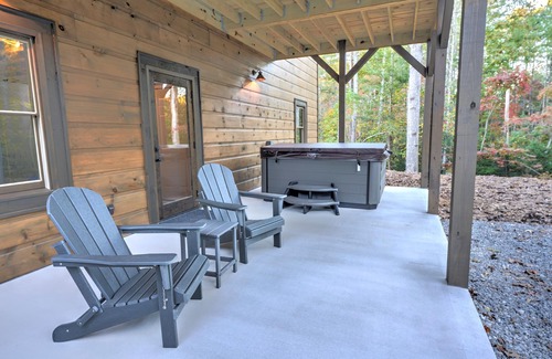 Ellijay Cabin | Luxury Cabin with Hot Tub in Gated Community