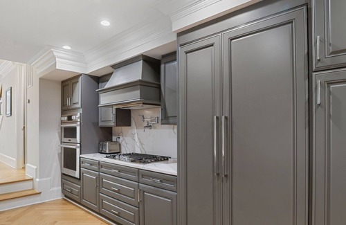 Capitol Hill House | Luxury Capitol Hill Home steps from US Capitol. 4BR 4.5 Bath Patio and Deck
