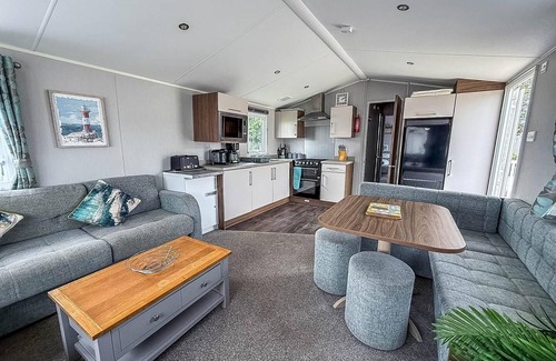 Mablethorpe House | Luxury caravan with decking and WiFi at Haven Golden Sands ref 63069RC