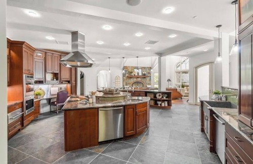 Davis Other | Luxury Castle Retreat UC Davis
