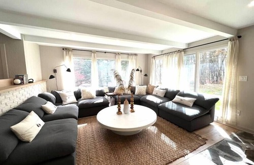 Prattsville Villa | *Luxury Catskill MNTN 5BR 3Bath Villa Hot Tub/Fire Pit,Ski
