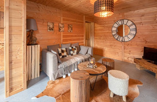 Chatel Ski Chalet | Luxury chalet for 12 people - close to slopes and centre