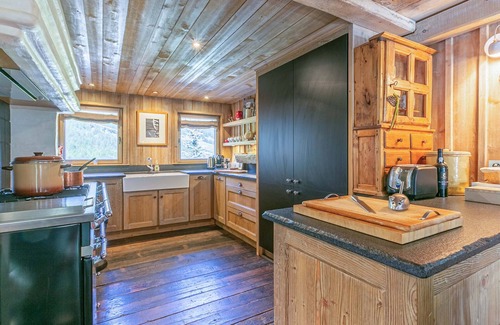 Val-d'Isere Ski Chalet | Luxury chalet with pool, sauna, hammam and bar - Sleeps 12