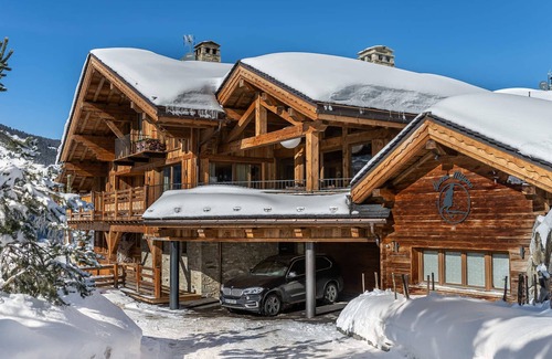 Meribel Village Ski Chalet | Luxury Chalet with Pool, Hammam & Ski Access at Méribel Village