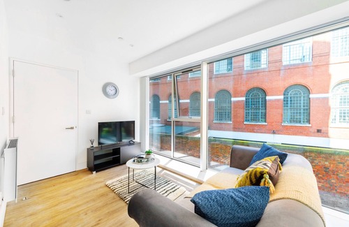 St George's Quarter Apartment | Luxury City Centre Apartment - Family Friendly