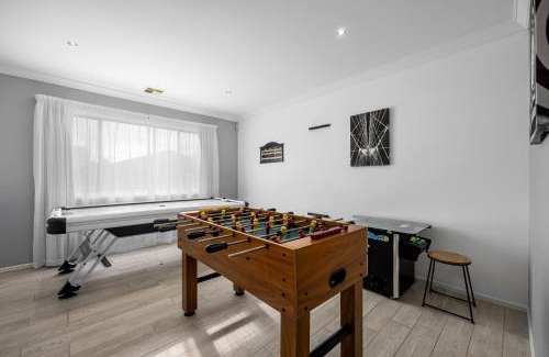 Tootgarook House | Luxury Coastal Escape - Spacious Group Accommodation