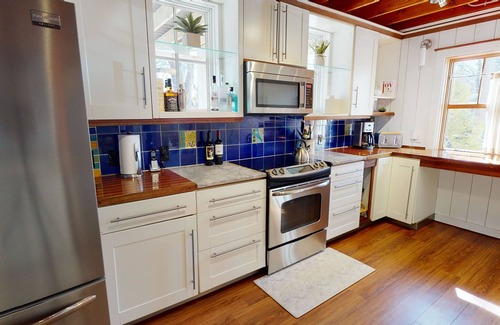 Town Landing House | Luxury Coastal Home w2 Living Rooms, Pool, Rooftop