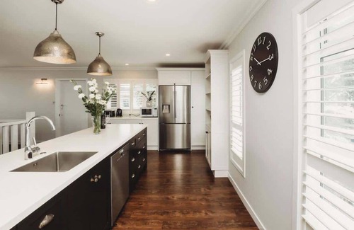 New Plymouth House | Luxury Coastal Retreat in New Plymouth