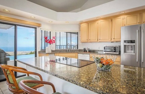 Holualoa Villa | Luxury Coffee Estate - Infinity Pool - Endless Views