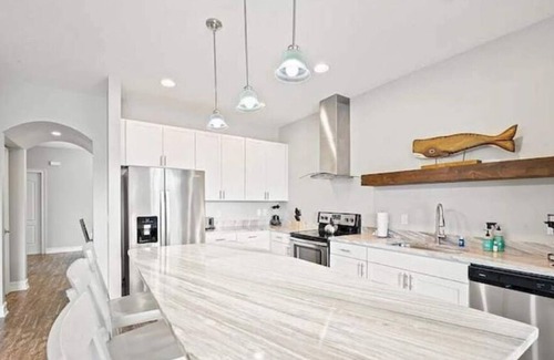 Ocean Side Village Condo | Luxury Condo by the Beach