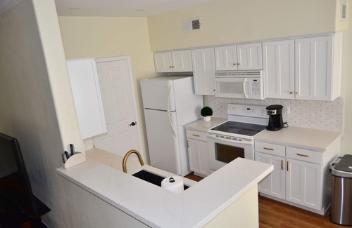 Tucson Condo | Luxury Condo in the Heart of Catalina Foothills, EV Charge Station