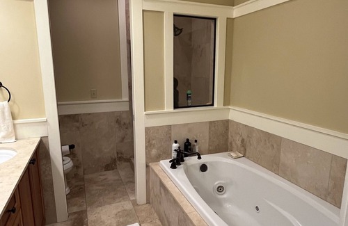 Oxford Condo | Luxury Condo on the Square