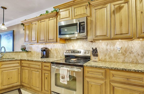 Indian Point Condo | Luxury Condo- Very Spacious-Fantastic Lake Views! Treehouse 1411!