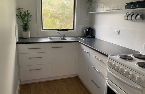 Clarendon Cottage | Luxury Country Cottage, on the steps of Fleurieu Peninsula and Adelaide Hills