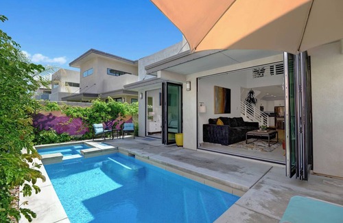 Palm Springs House | Luxury Desert Oasis in Premier Vibe Community Escape to a stunning retreat.