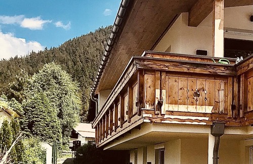 Seefeld in Tirol Ski Chalet | Luxury detached house with swimming pool, show fireplace, bathtub and sauna