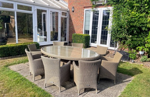 Chalfont St Peter House | Luxury detached 4 bed w/cinema room, gym, office - 20 mins from central London
