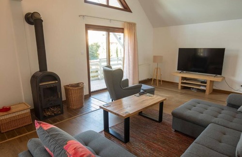 Stara Lesna Ski Chalet | Luxury detached chalet 5 mins from the mountain resort