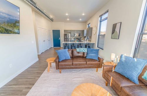 Downtown Eau Claire Apartment | Luxury Downtown EC Apartment 2BR