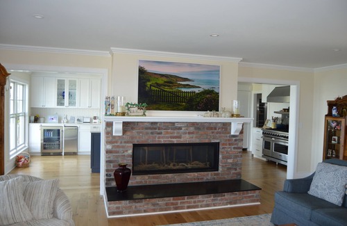 Town of East Hampton House | Luxury East Hampton Home; Sunset, Bay View, Direct Water Access; Newly Renovated
