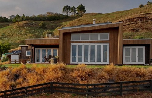 Raglan House | Luxury Eco-friendly Off Grid Getaway Raglan