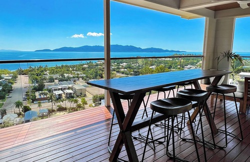 Castle Hill Villa | Luxury Escapes Townsville Villa A