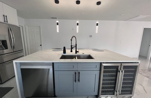 Sarasota House | Luxury Family size house, 9 miles away from siesta key, with pool