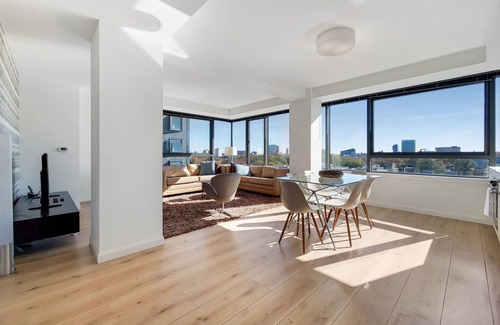 West Fens Apartment | Luxury Fenway-Kenmore Two Bedroom with Amenities