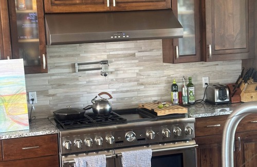 Tanoa and Hiwan House | Luxury Foothills of Denver- Hottub, Great Location 30 minutes - dwntwn or skiing