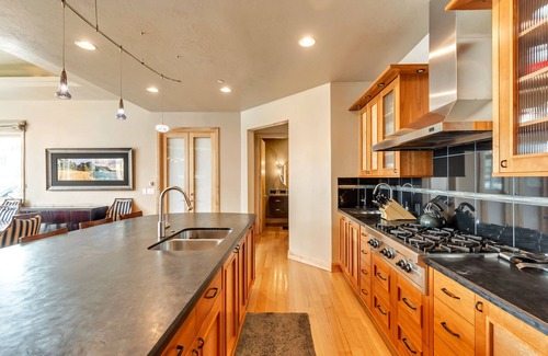 Salt Lake Mountain Resorts House | Luxury for the Powder Hound, ski-in/out to Snowbird