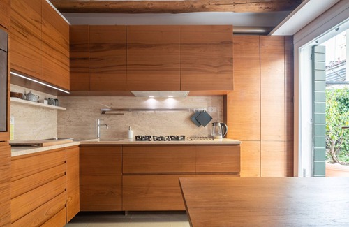 Dorsoduro Apartment | Luxury Garden Mansion R&R