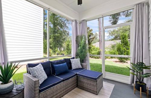 Spanish Wells House | Luxury Getaway! Brand New 4BD! Near Coligny Beach