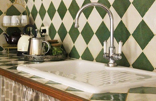 Brion Cottage | Luxury gites & B&B, near Saumur, in 18thC former wine estate, heated pool