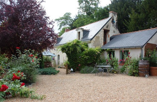 Brion Cottage | Luxury gites & B&B, near Saumur, in 18thC former wine estate, heated pool