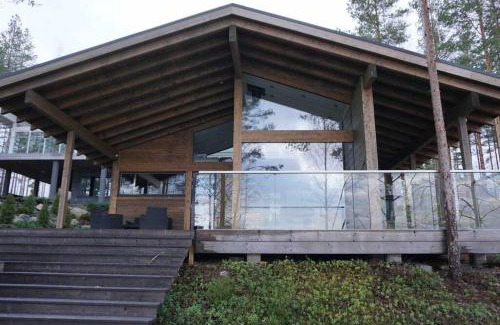 Vaajakoski Villa | Luxury guesthouse, beachfront sauna
