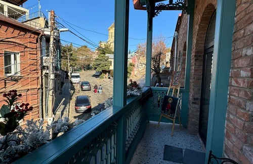 Avlabari House | Luxury Guesthouse with 4 Premium Bedrooms & Private Wine Cellar