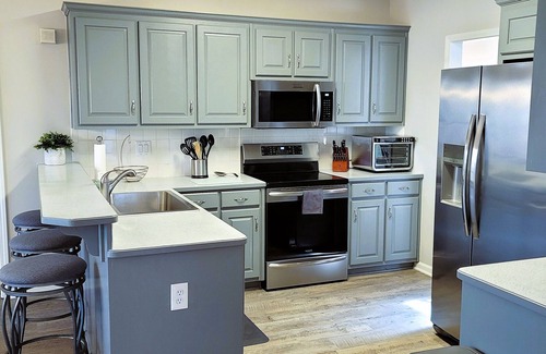 Buford House | Luxury Hideaway 5 Min from Mall of Georgia & 15 Min from Lake Lanier