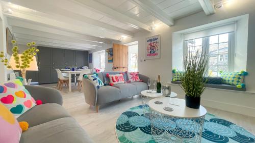 St. Mawes House | Luxury holiday cottage by the harbour in St Mawes