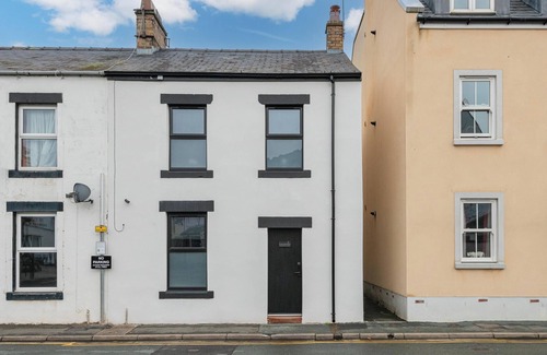 Penrith House | Luxury holiday home in Penrith, combining the charm of an old cottage with a sleek, modern interior