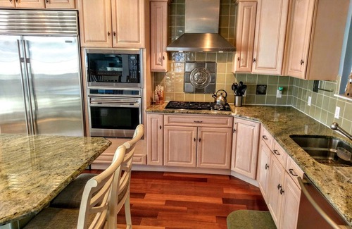 Ortley Beach House | Luxury home 2 off ocean ~ plus separate apartment, central air, deck views