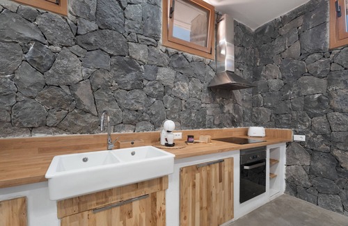 Taucho House | 'Luxury Home la Cueva del Guanche' with Sea View, Private Pool and Wi-Fi
