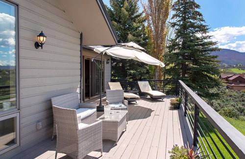 Missouri Heights House | Luxury Home w/Fireplace & Grill, Amazing MTN Views, Great Location, Near Skiing