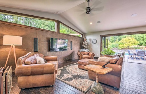 North Creek House | Luxury Home with Backyard Oasis - Near Seattle!