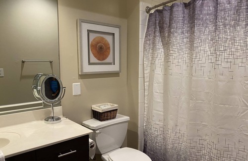 Lindridge-Martin Manor Apartment | Luxury in Buckhead 1 bedroom unit FREE parking