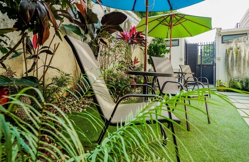 Chang Phueak Condo | Luxury Industrial Flat 5 Mins from Nimman