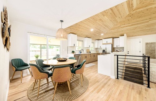 Littleton House | Luxury Jungle Haven Near DT Littleton & Denver