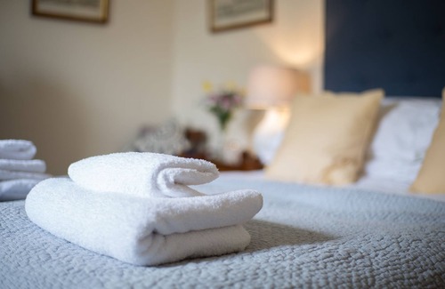 Hexham House | Luxury King bedroom with ensuite bathroom in a wing of a private Country House