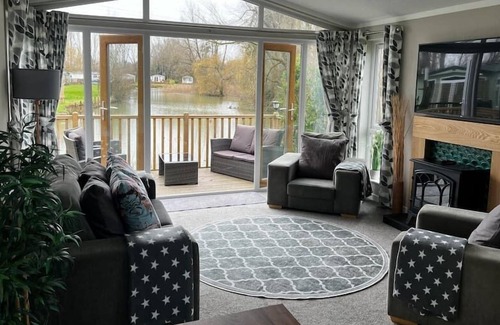 Great Houghton Cabin | Luxury Lake Side Lodge Sleeps 5, Very Quiet Location